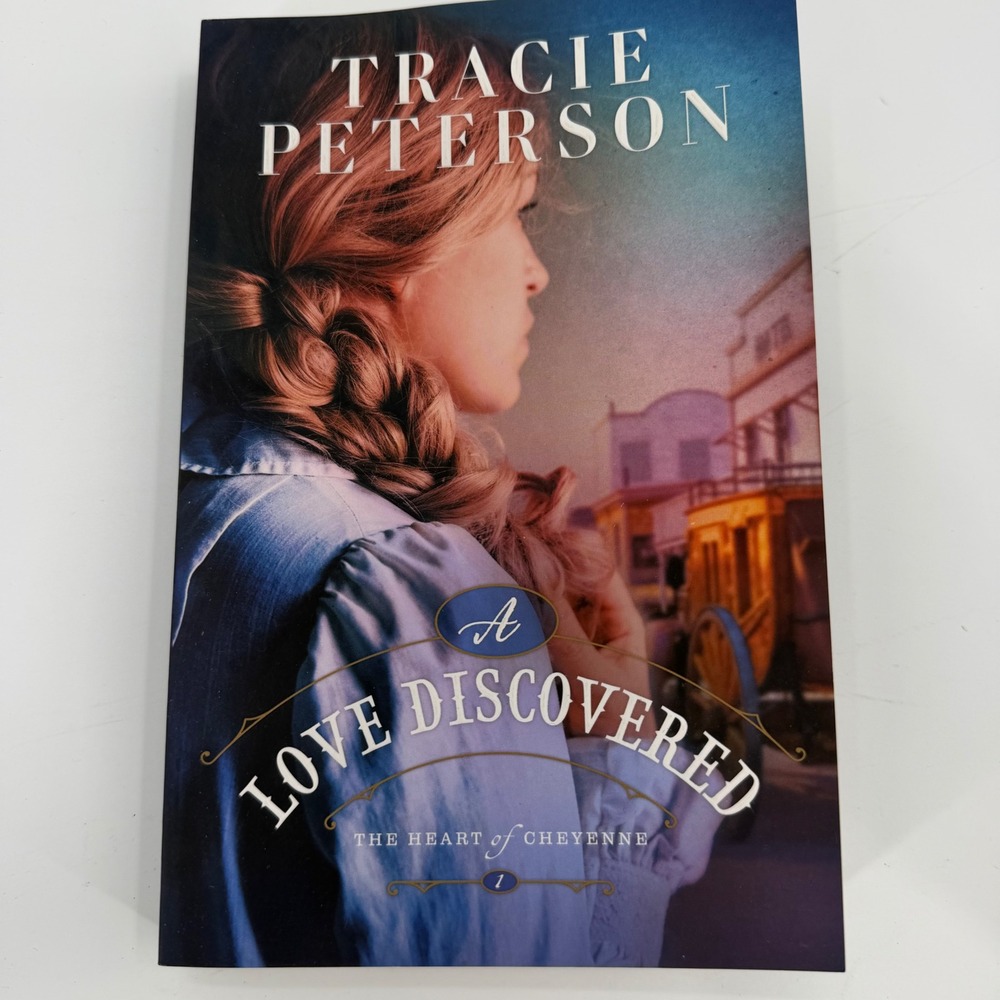 Tracie Peterson Book A Love Discovered Heart of Cheyenne 1 Paperback Romance